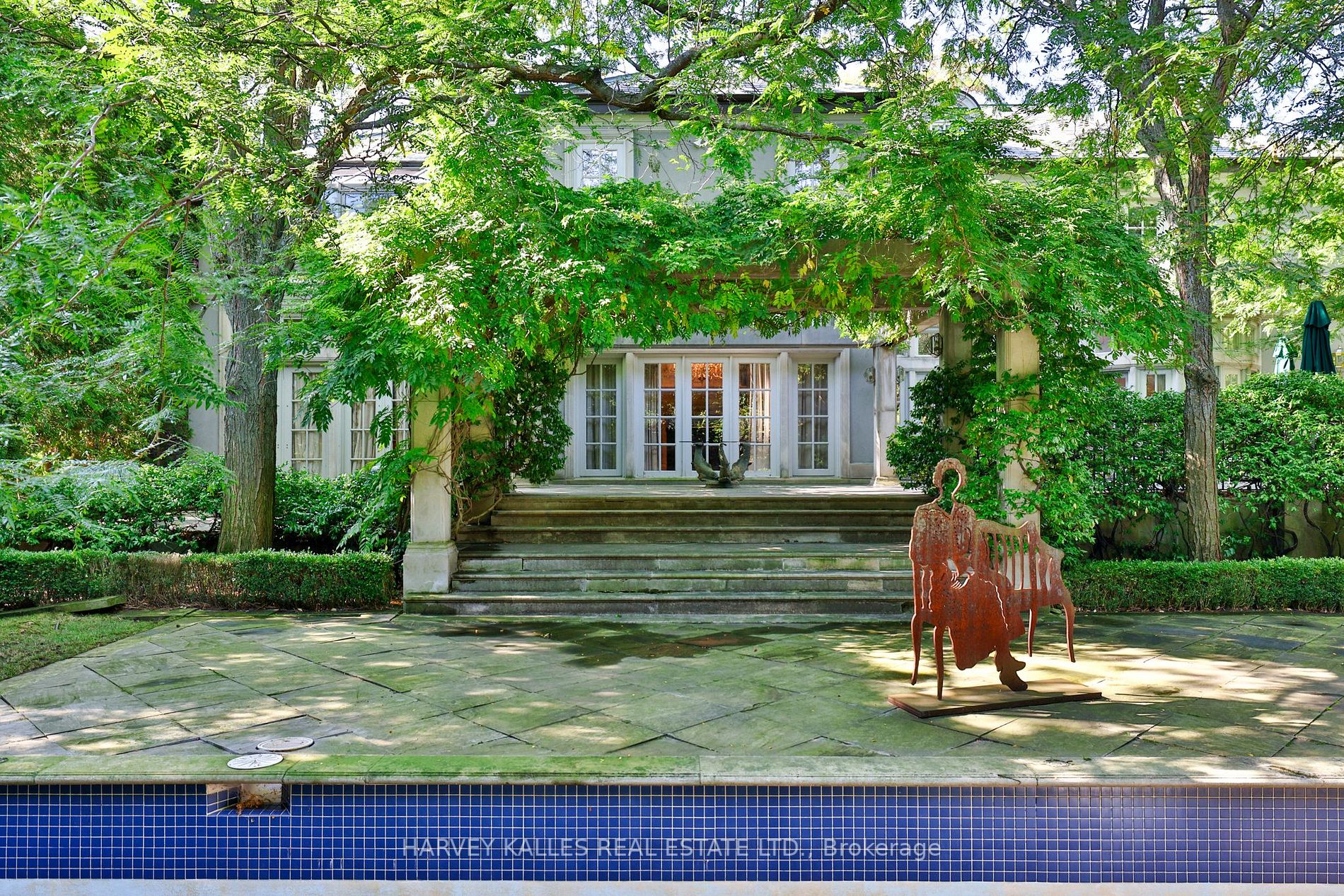 71 Hillholm Rd