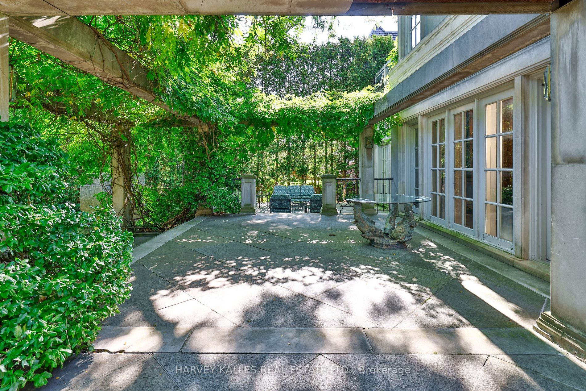 71 Hillholm Rd