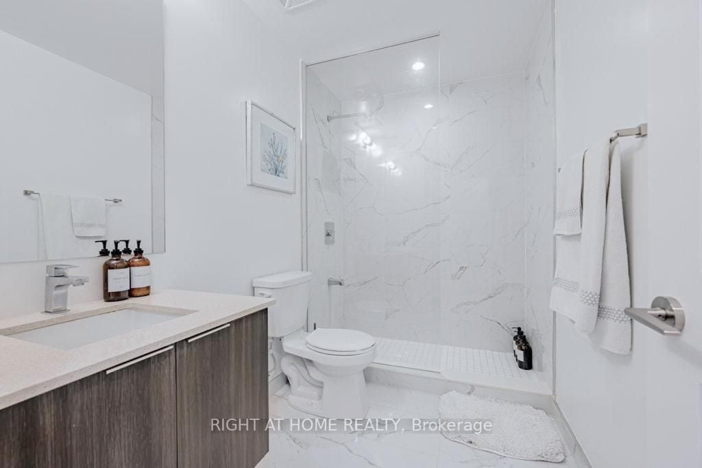 120 Parliament St, #405