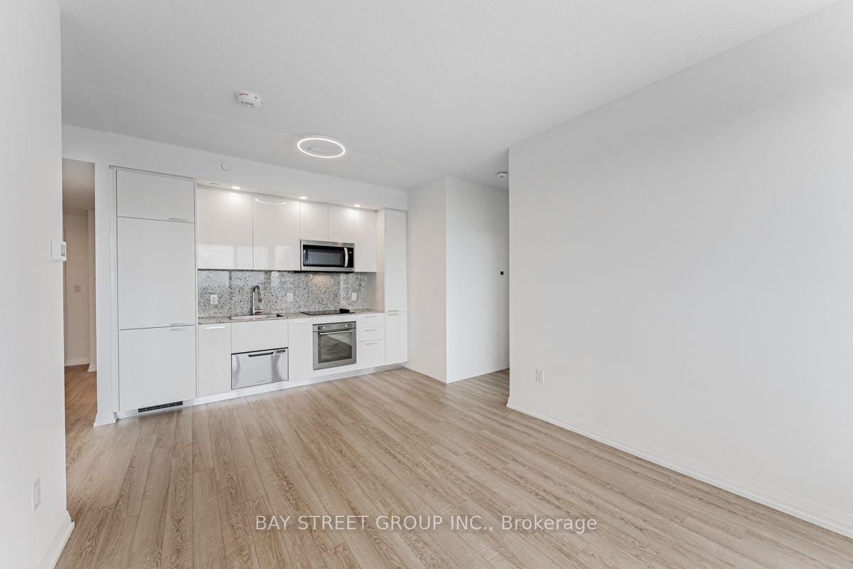 75 Canterbury Pl, #2516