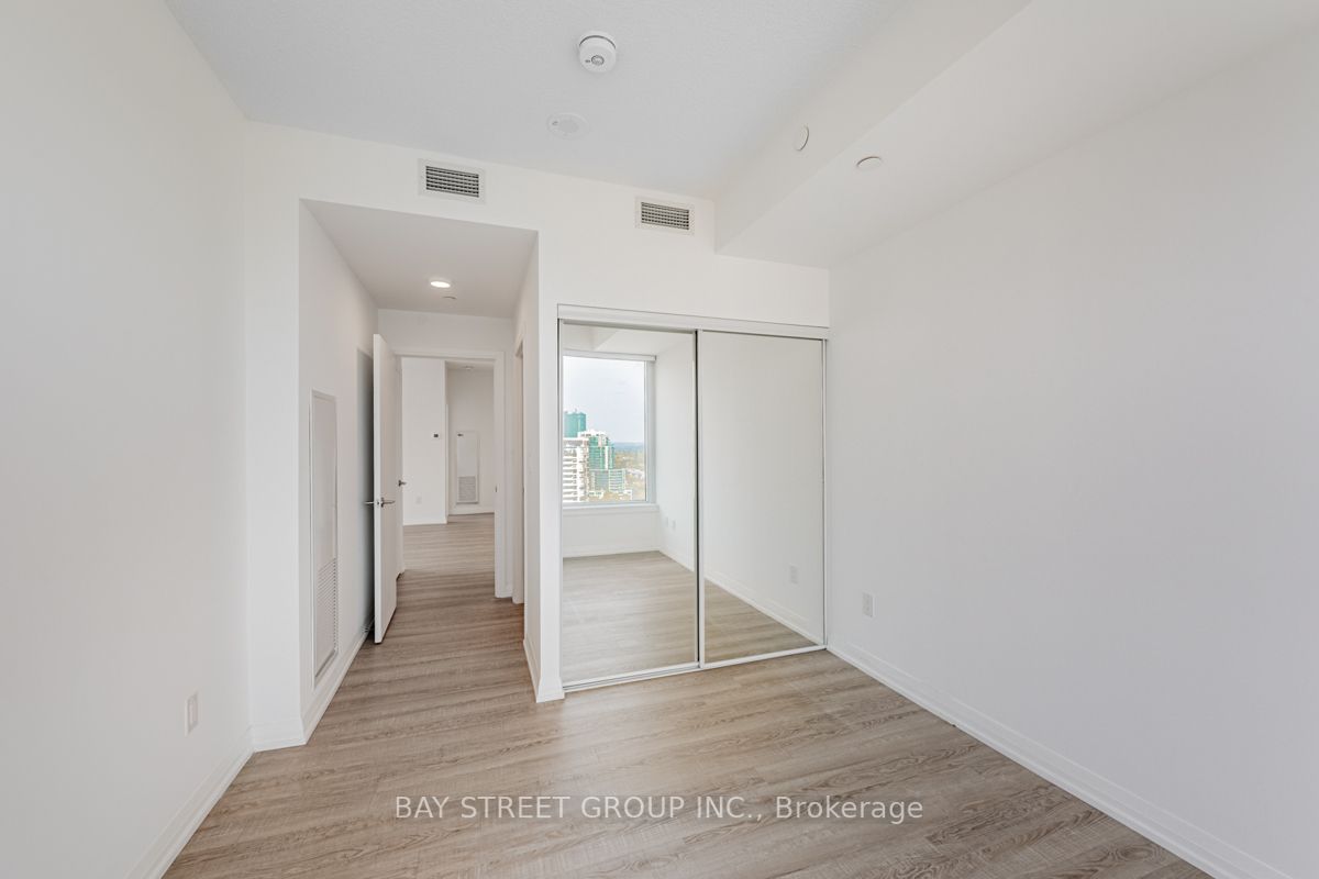 75 Canterbury Pl, #2516