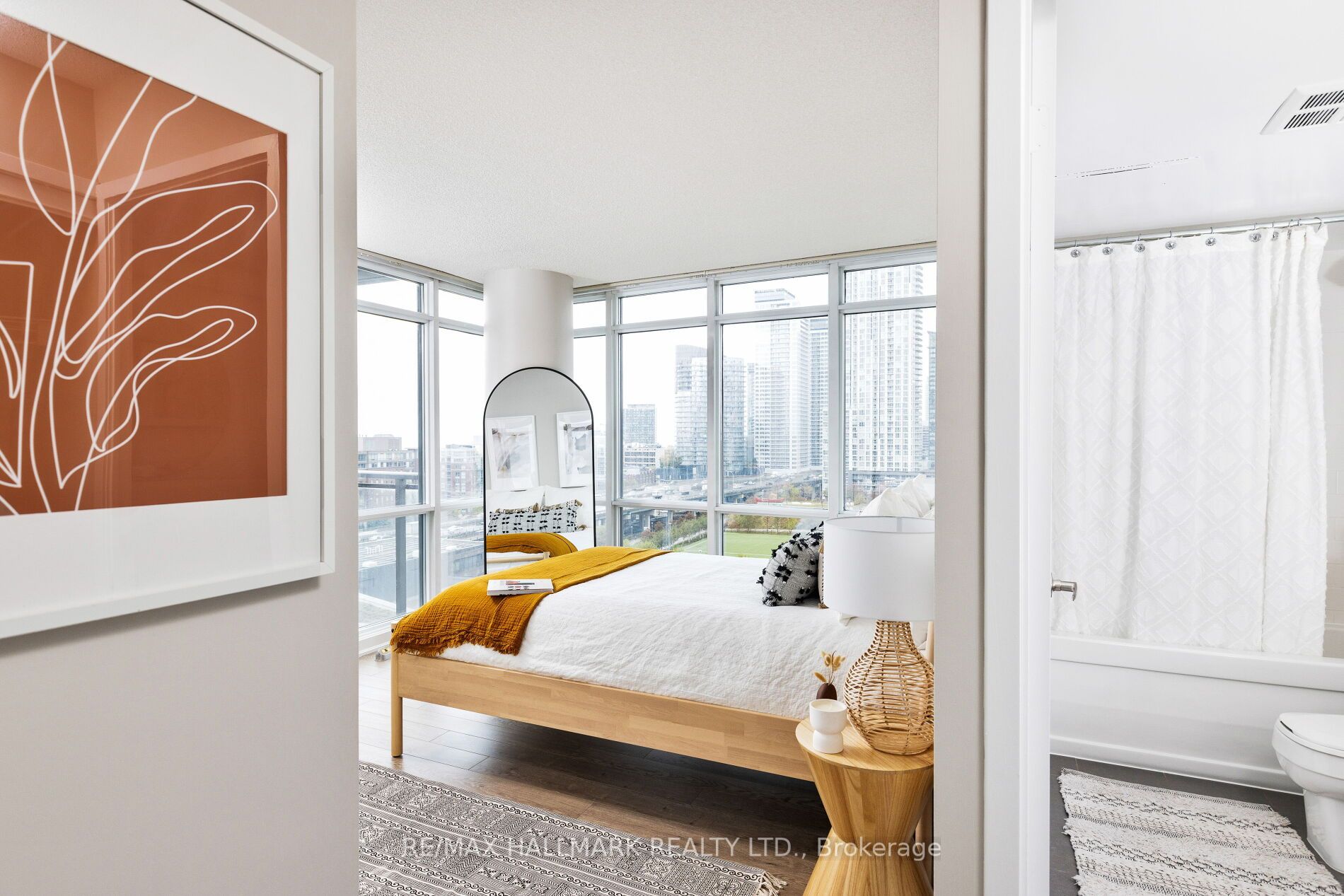 15 Fort York Blvd, #1512