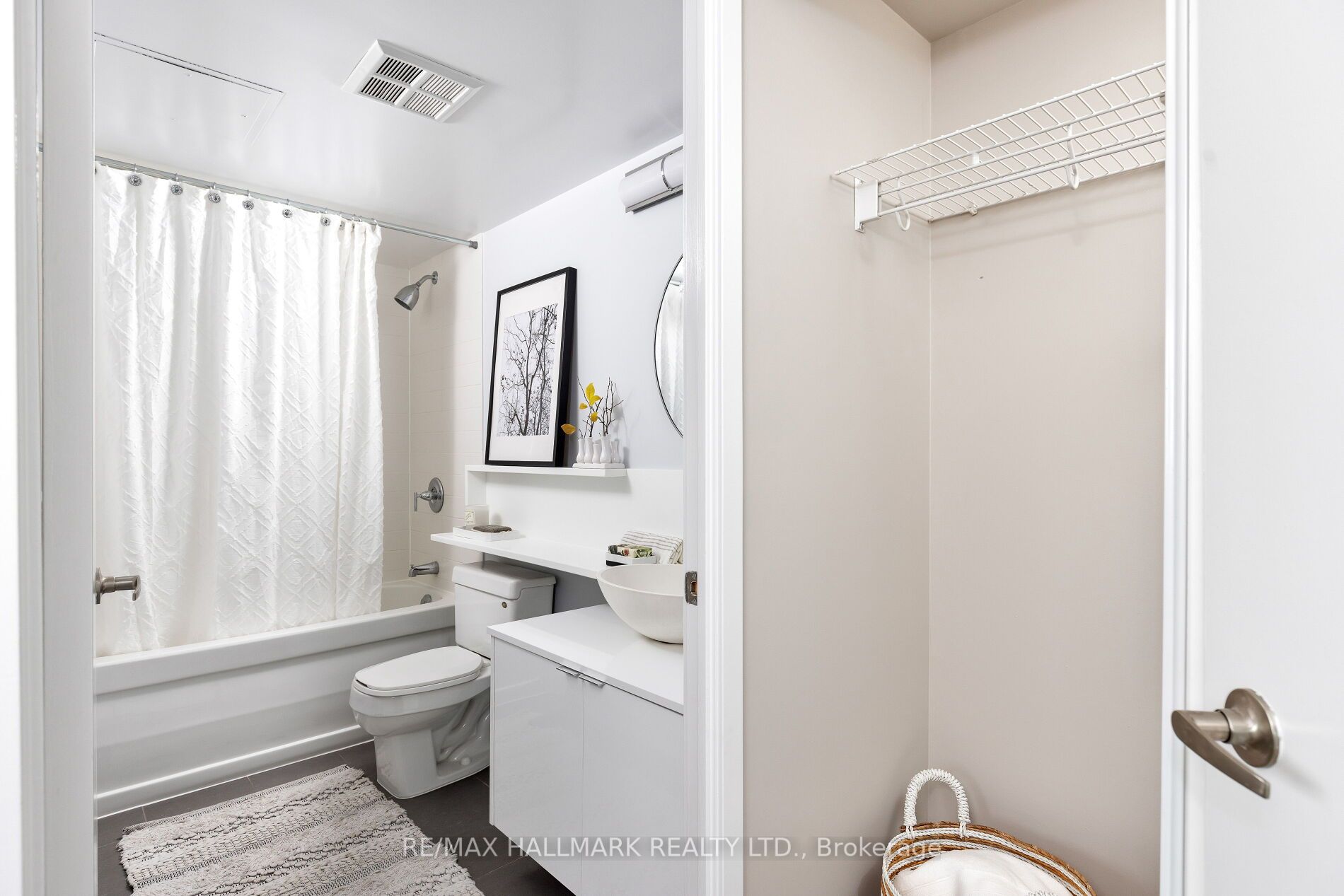 15 Fort York Blvd, #1512