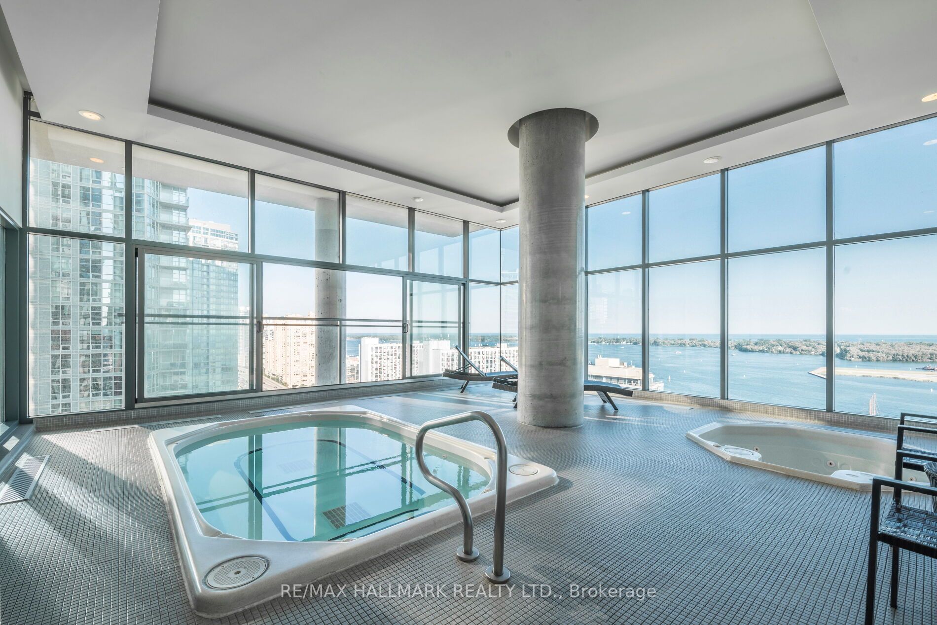 15 Fort York Blvd, #1512