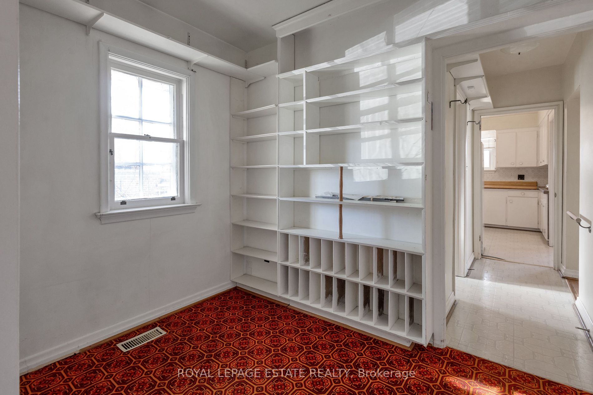 1030 Lillian St