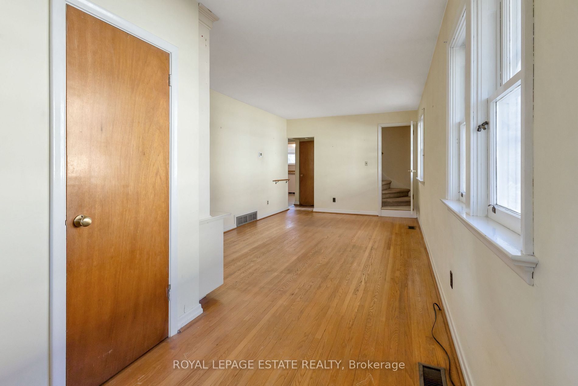 1030 Lillian St