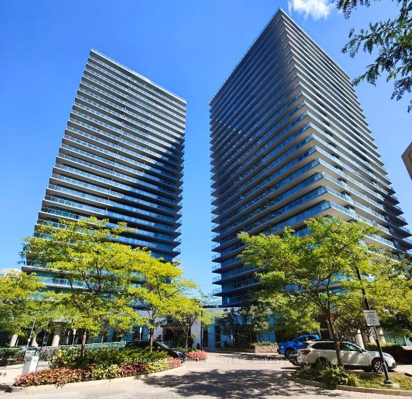 5500 Yonge St, #805