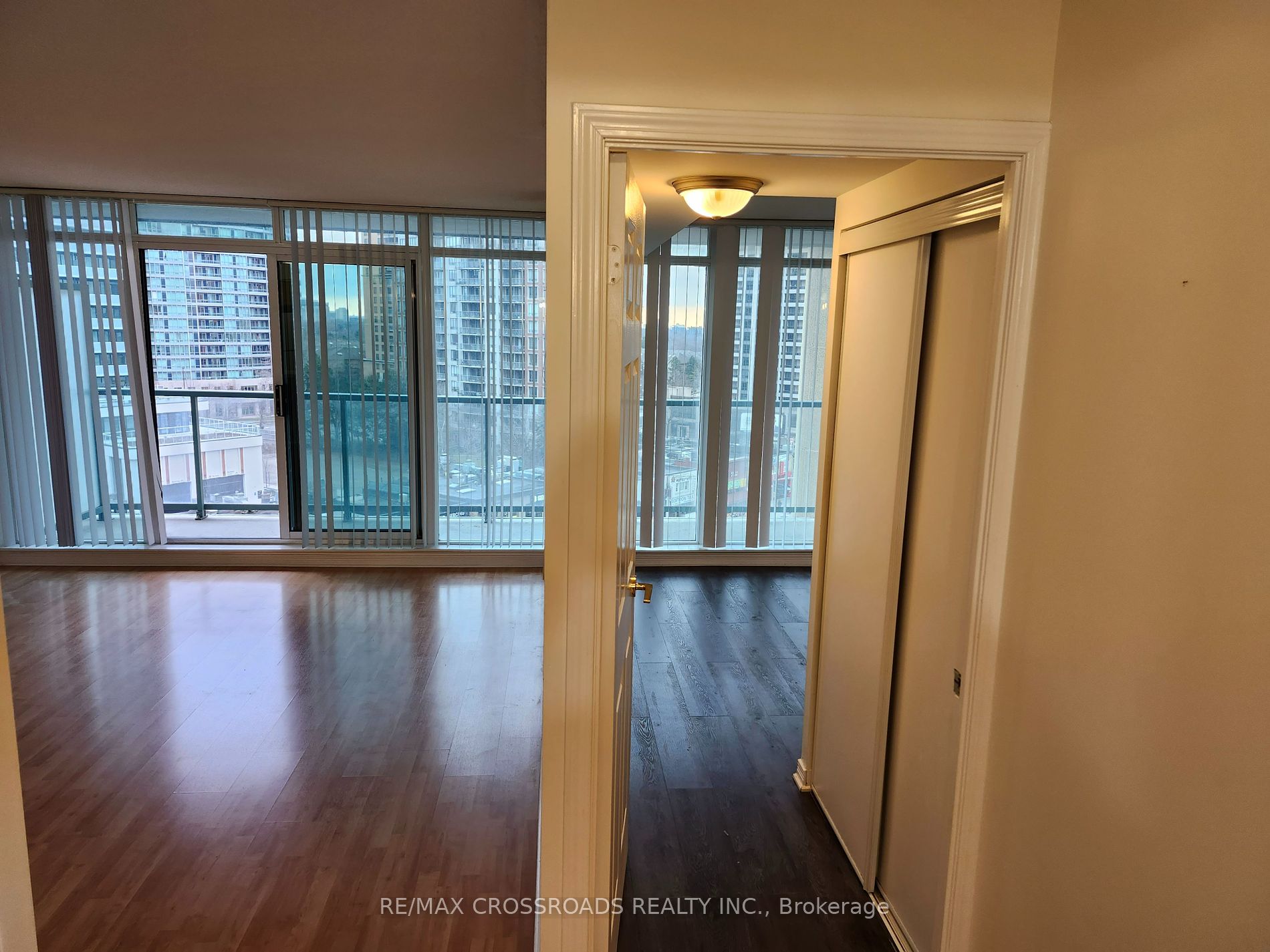5500 Yonge St, #805