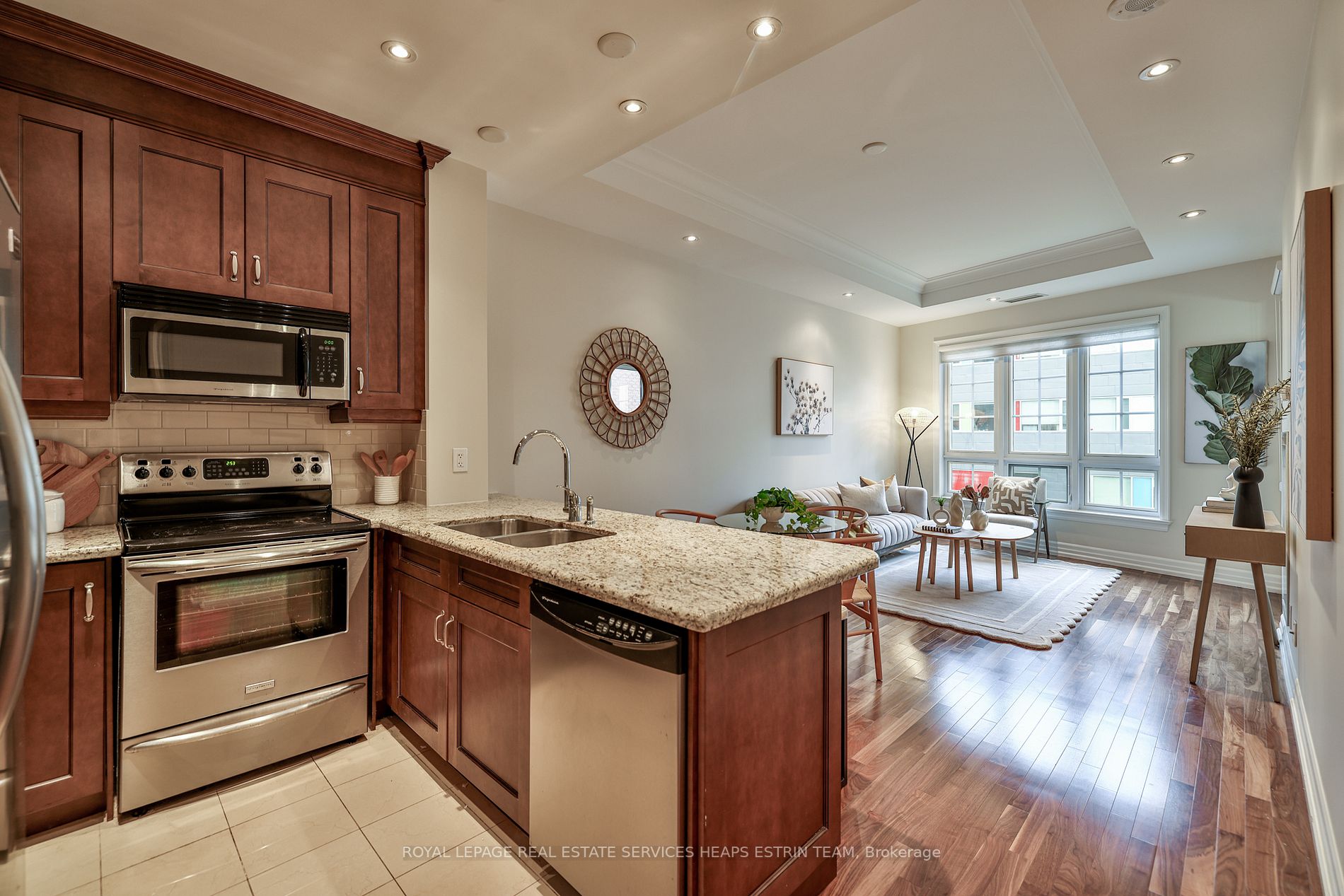 21 Burkebrook Pl, #316