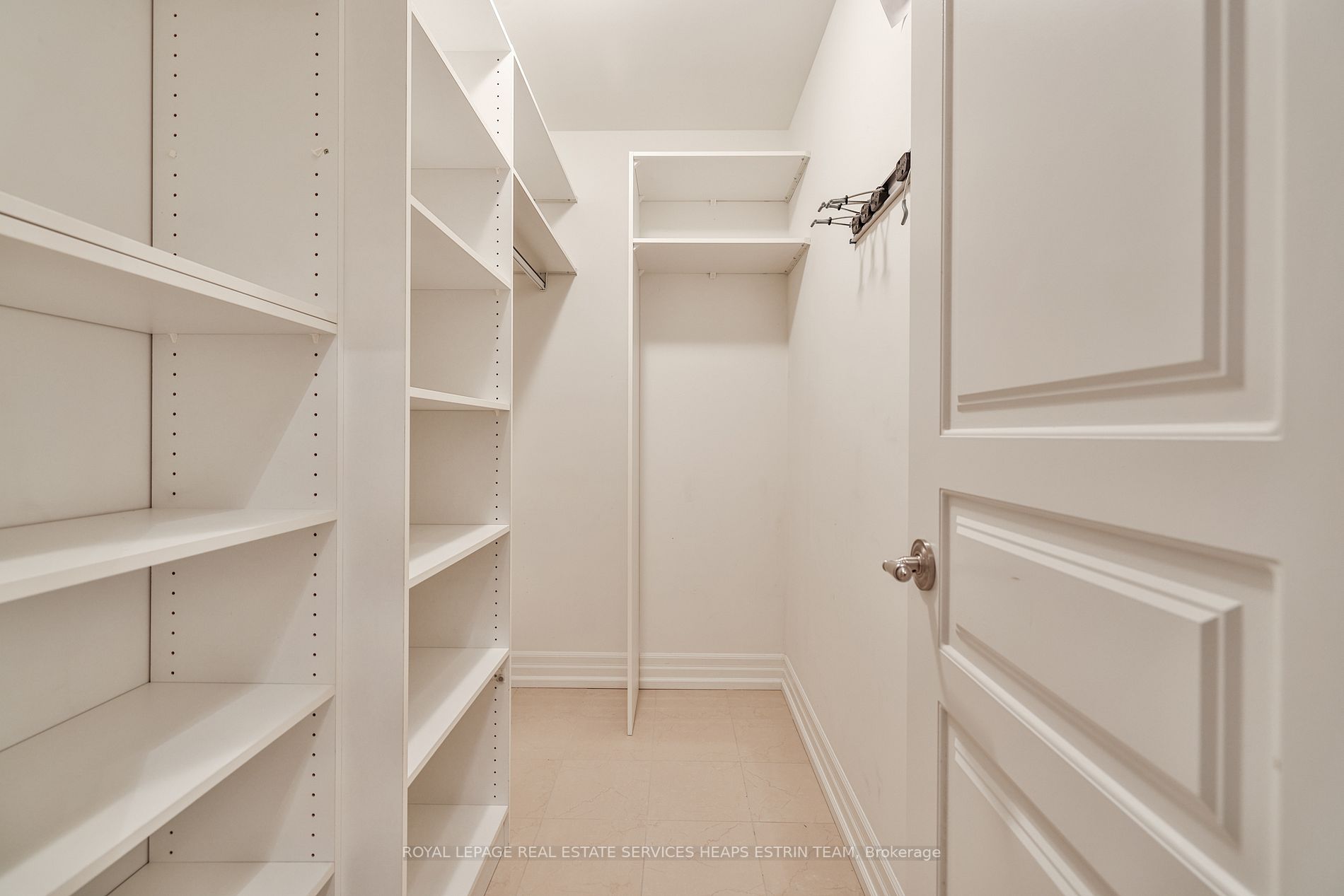 21 Burkebrook Pl, #316