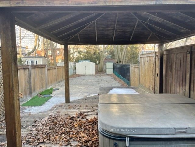 35 Edith Dr