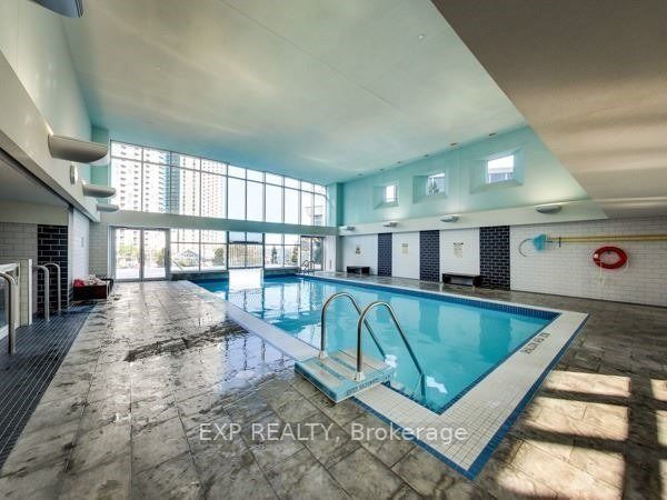 8 York St, #2704