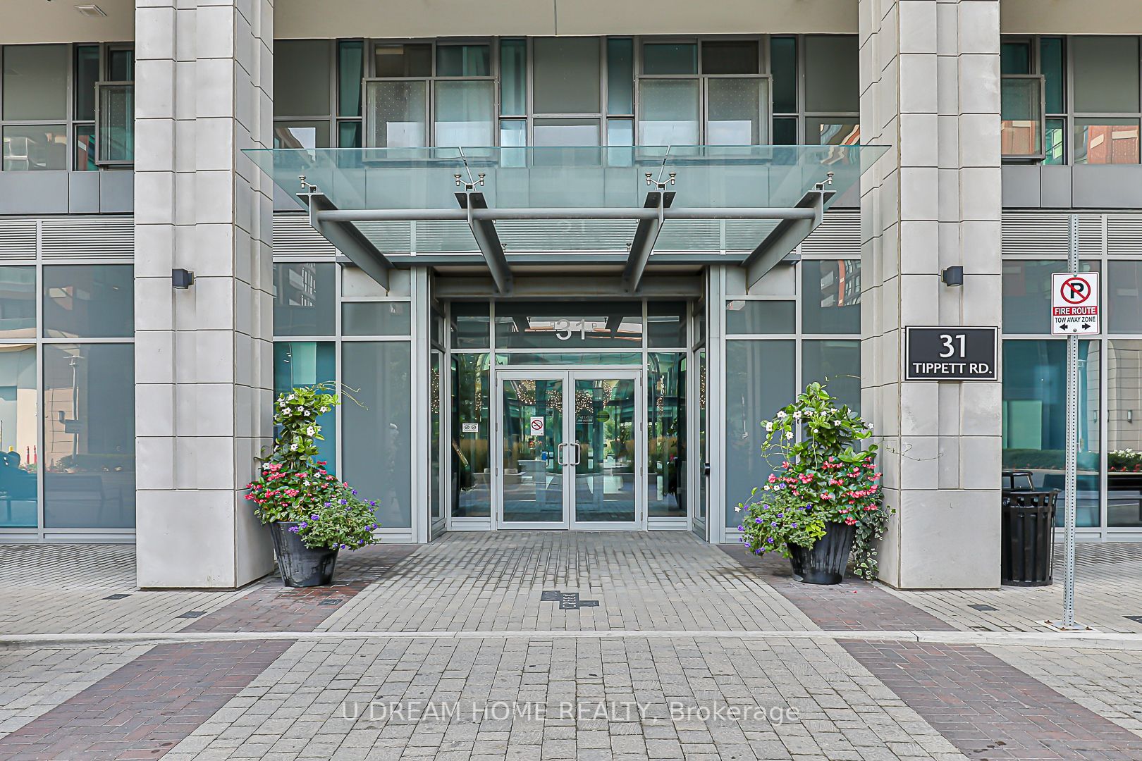 31 Tippett Rd, #636