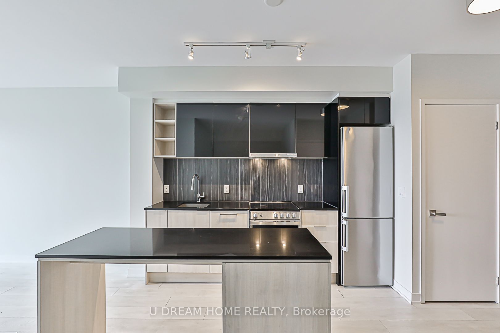 31 Tippett Rd, #636