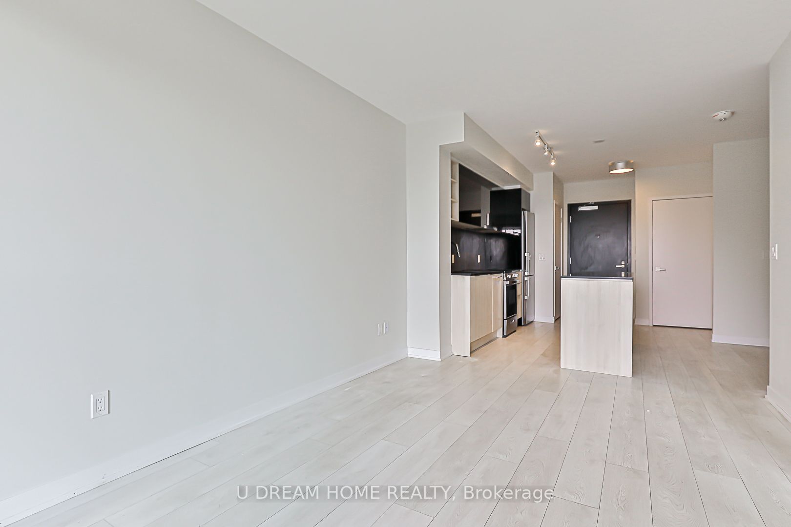 31 Tippett Rd, #636