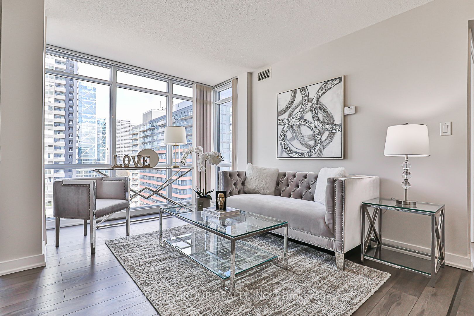 15 Fort York Blvd, #1606