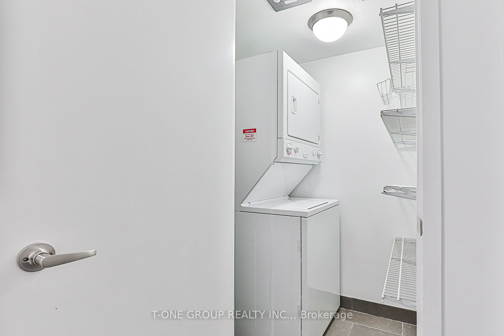 15 Fort York Blvd, #1606