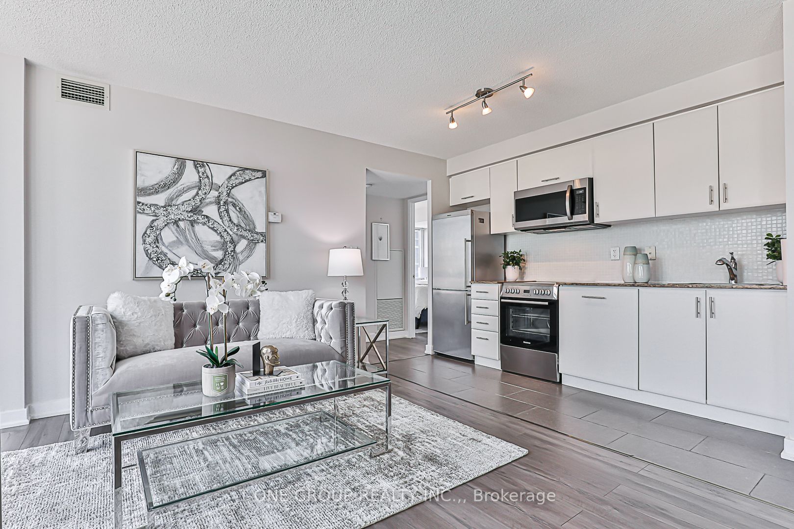 15 Fort York Blvd, #1606