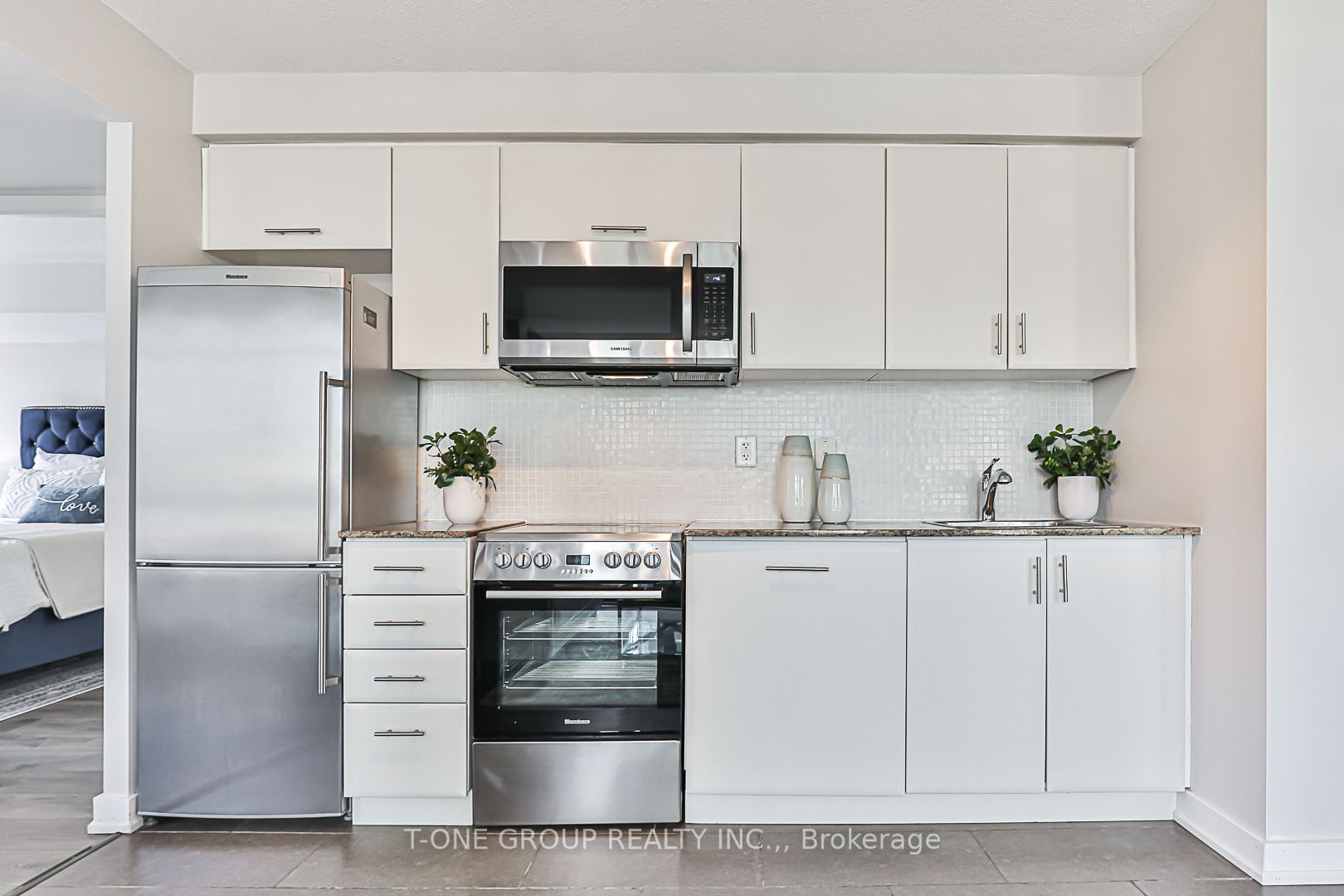 15 Fort York Blvd, #1606