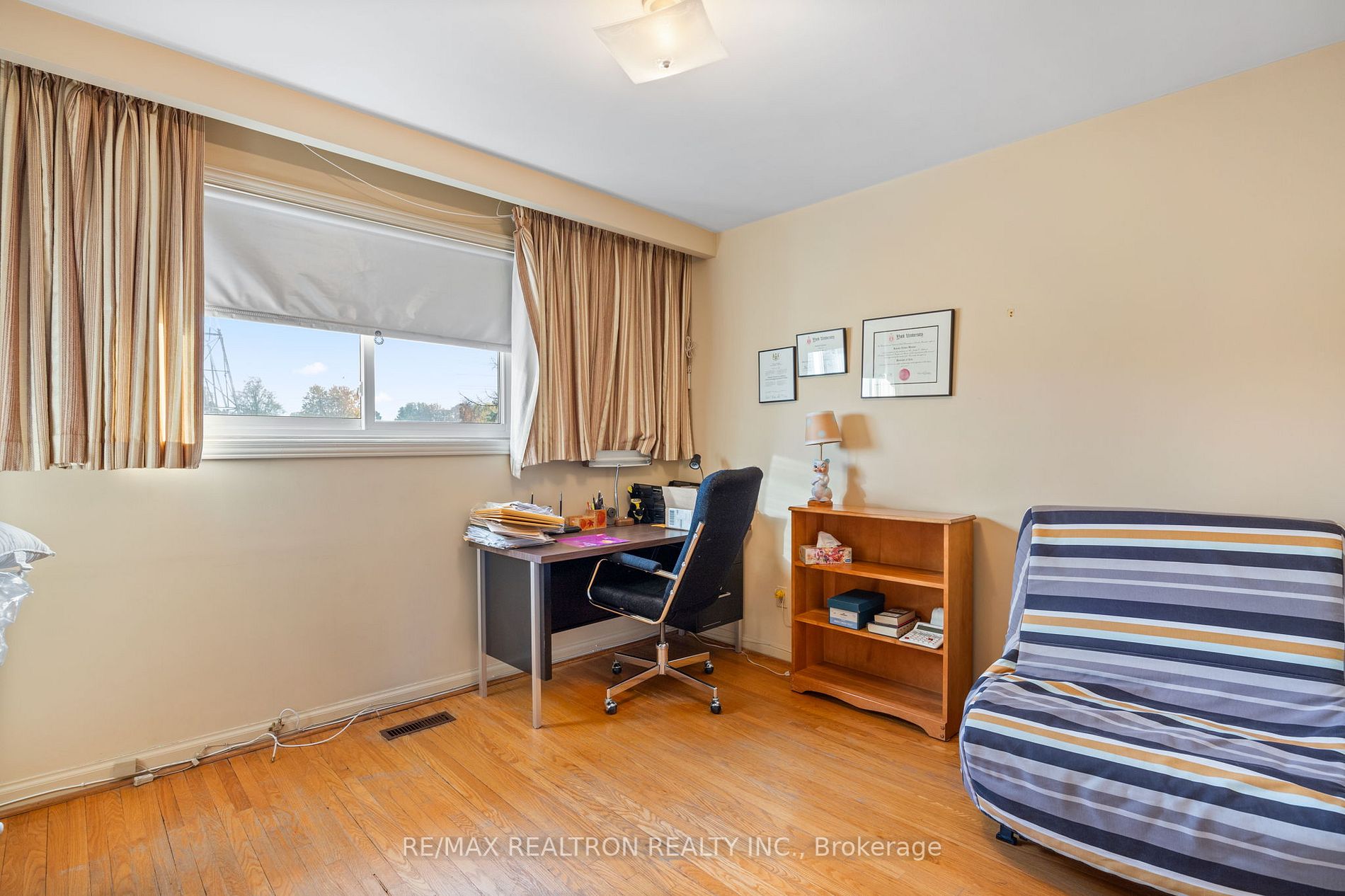 125 Charlton Blvd