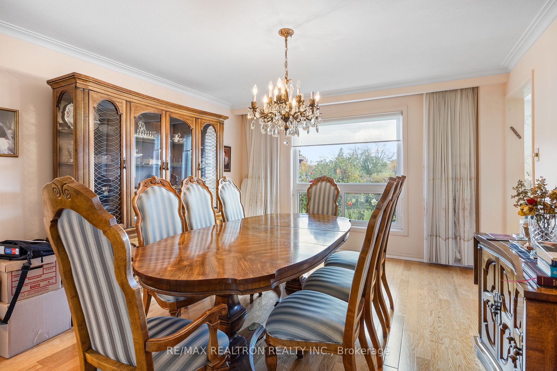 125 Charlton Blvd