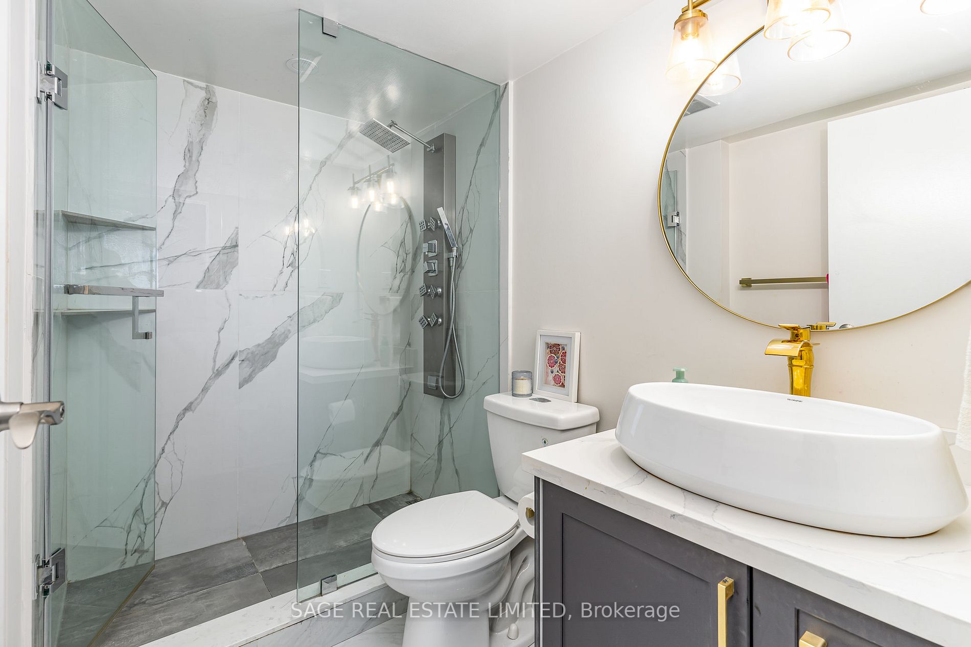 77 Maitland Pl, #720