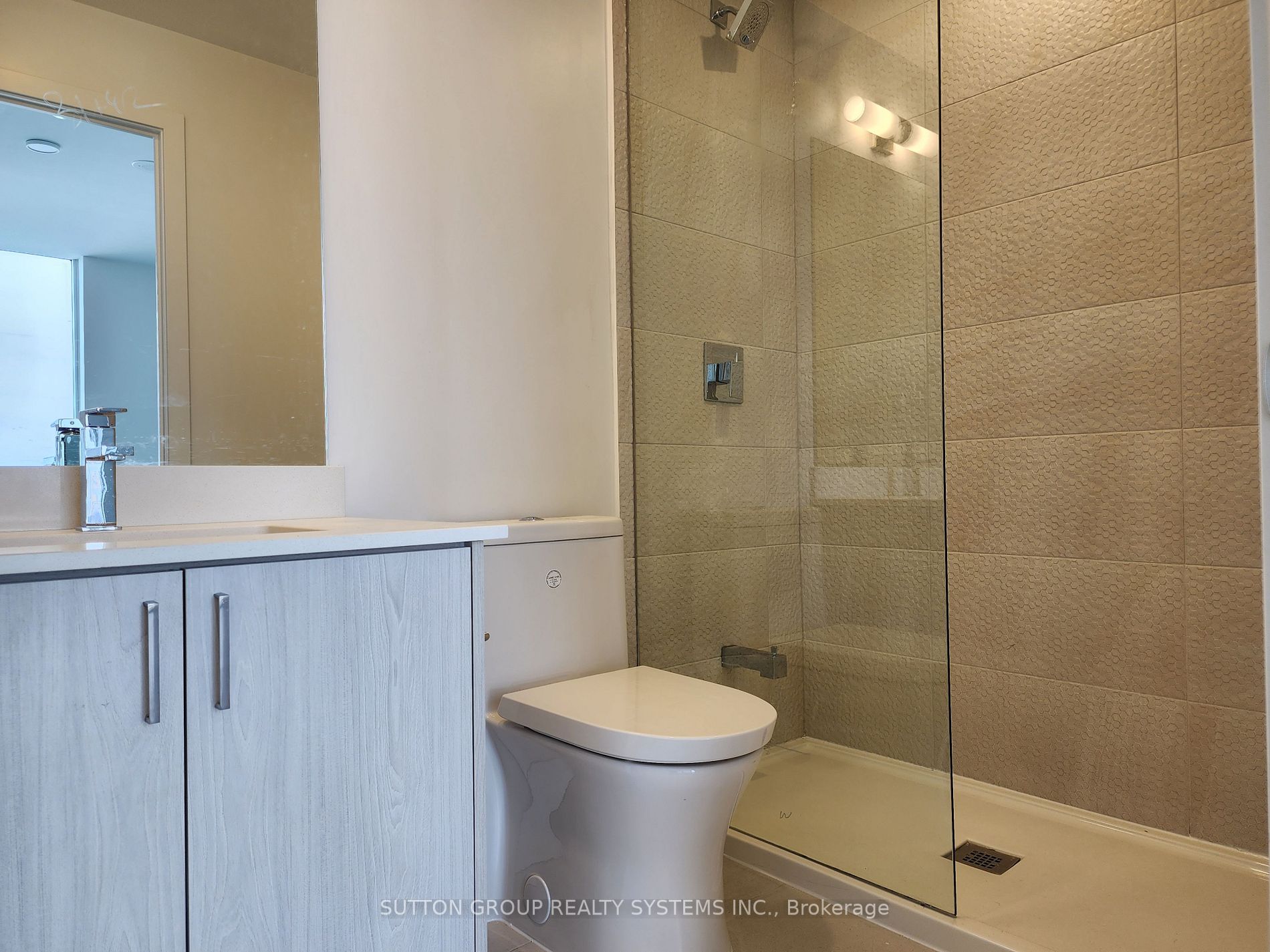 1 Cardiff Rd E, #1102