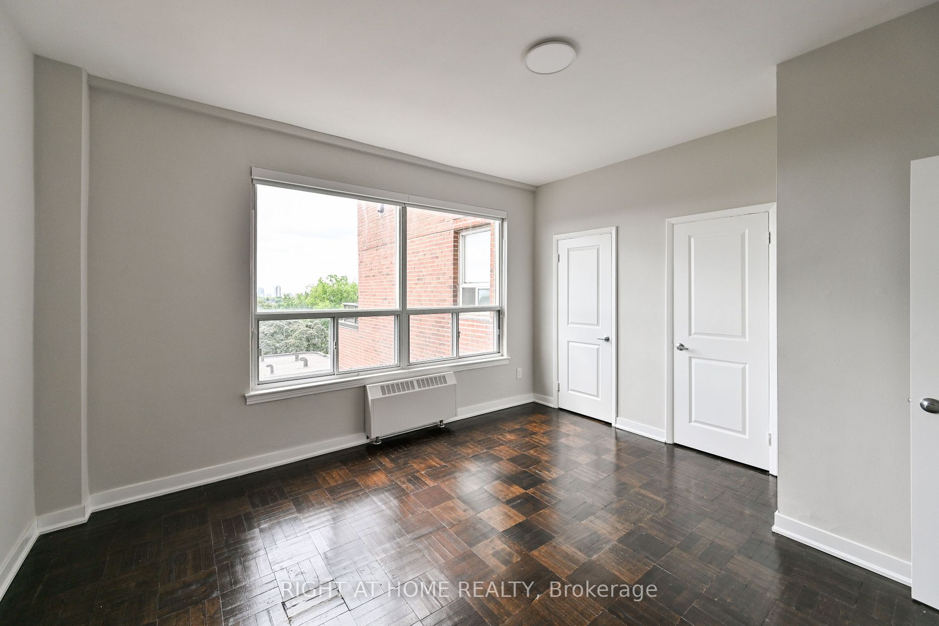 780 Eglinton Ave W, #606