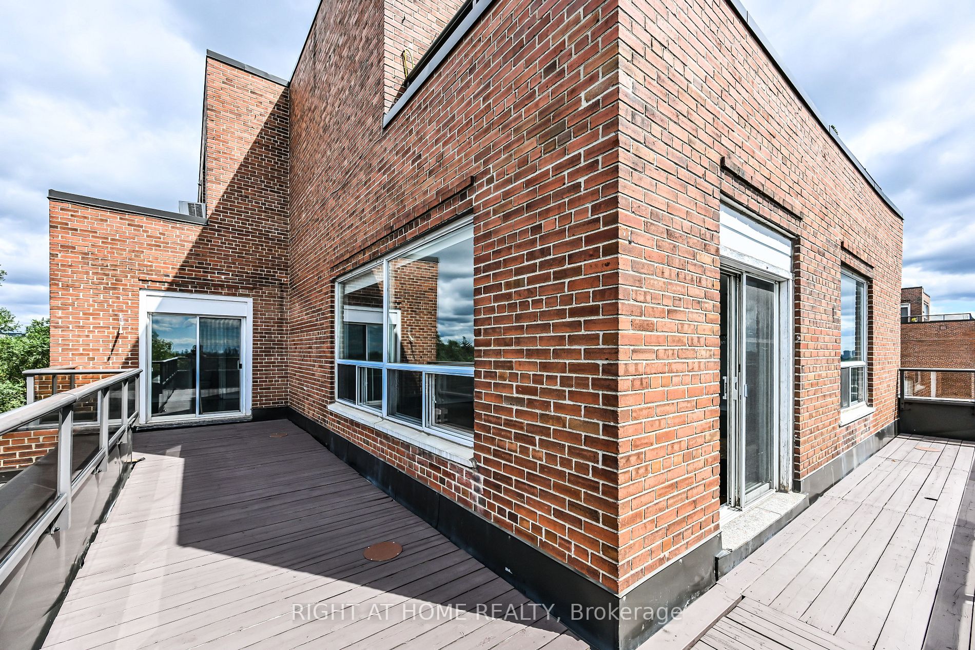 780 Eglinton Ave W, #606