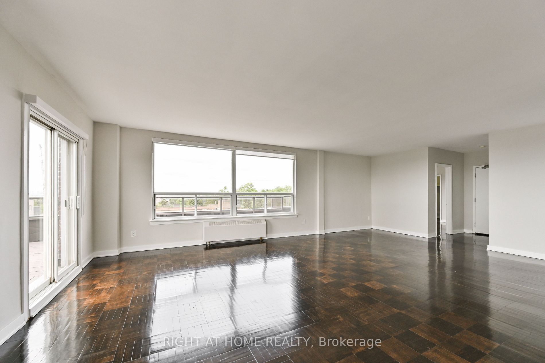 780 Eglinton Ave W, #606