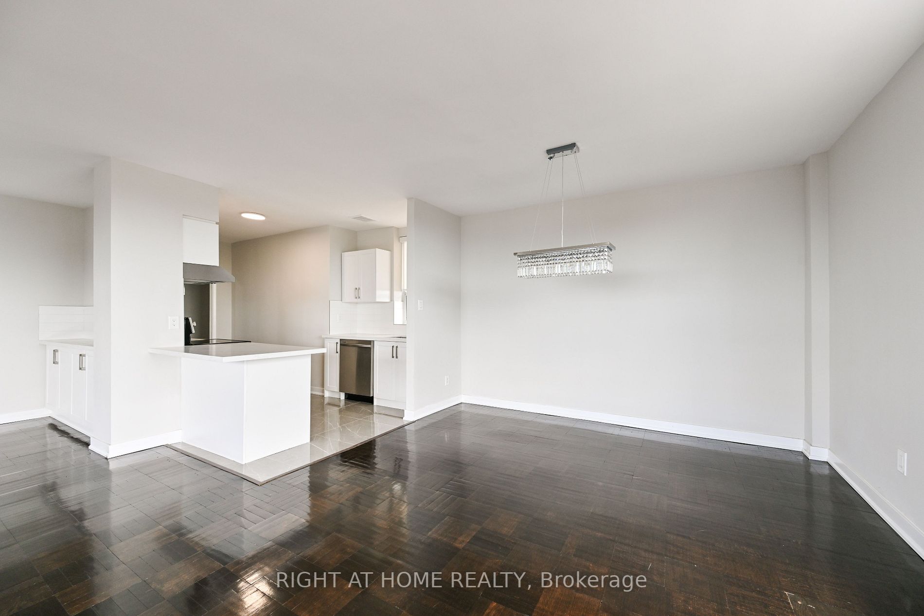 780 Eglinton Ave W, #606