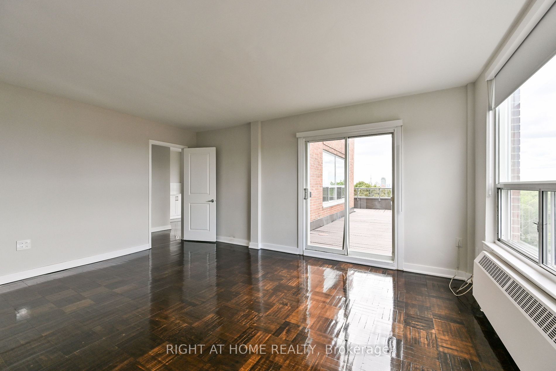 780 Eglinton Ave W, #606