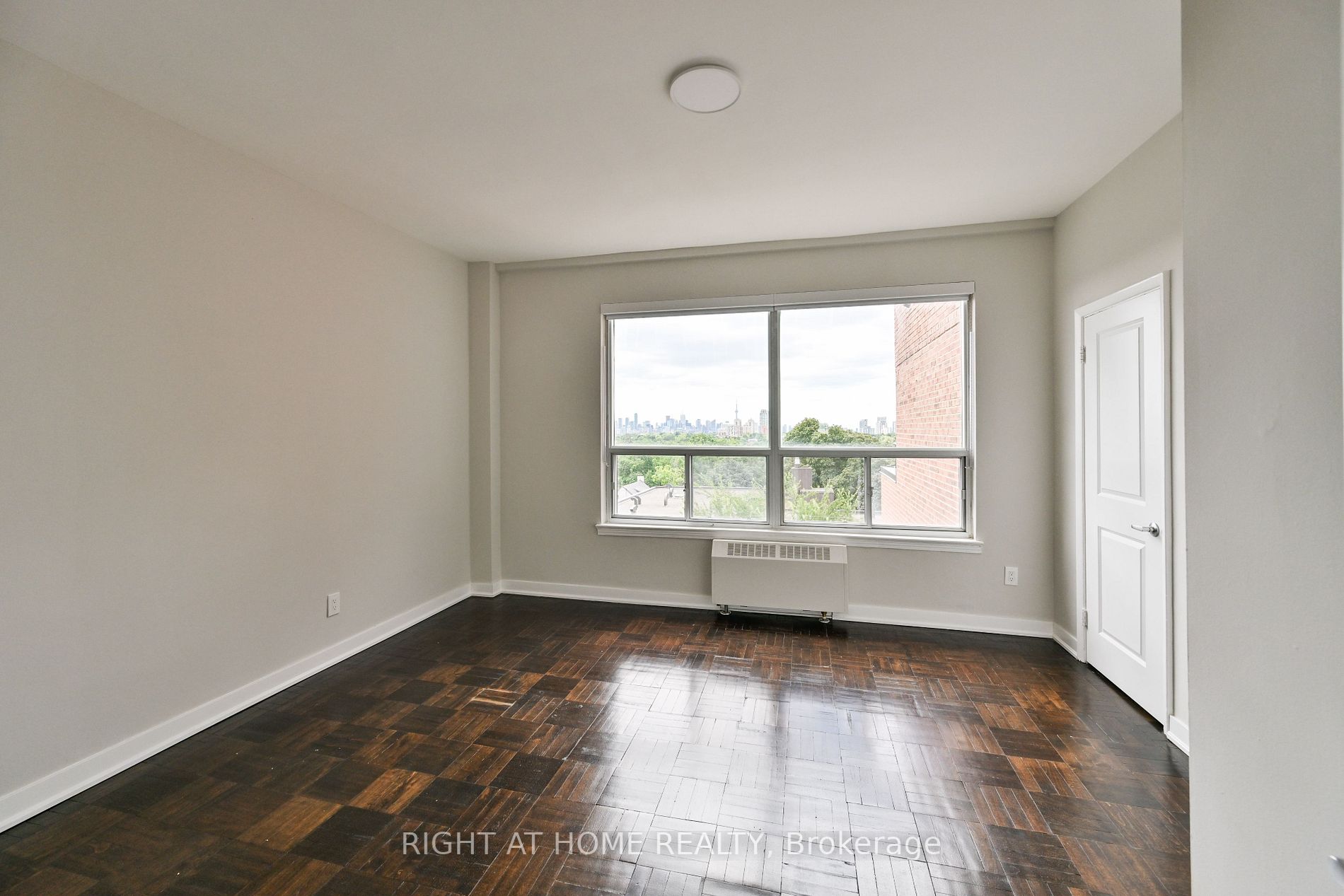 780 Eglinton Ave W, #606
