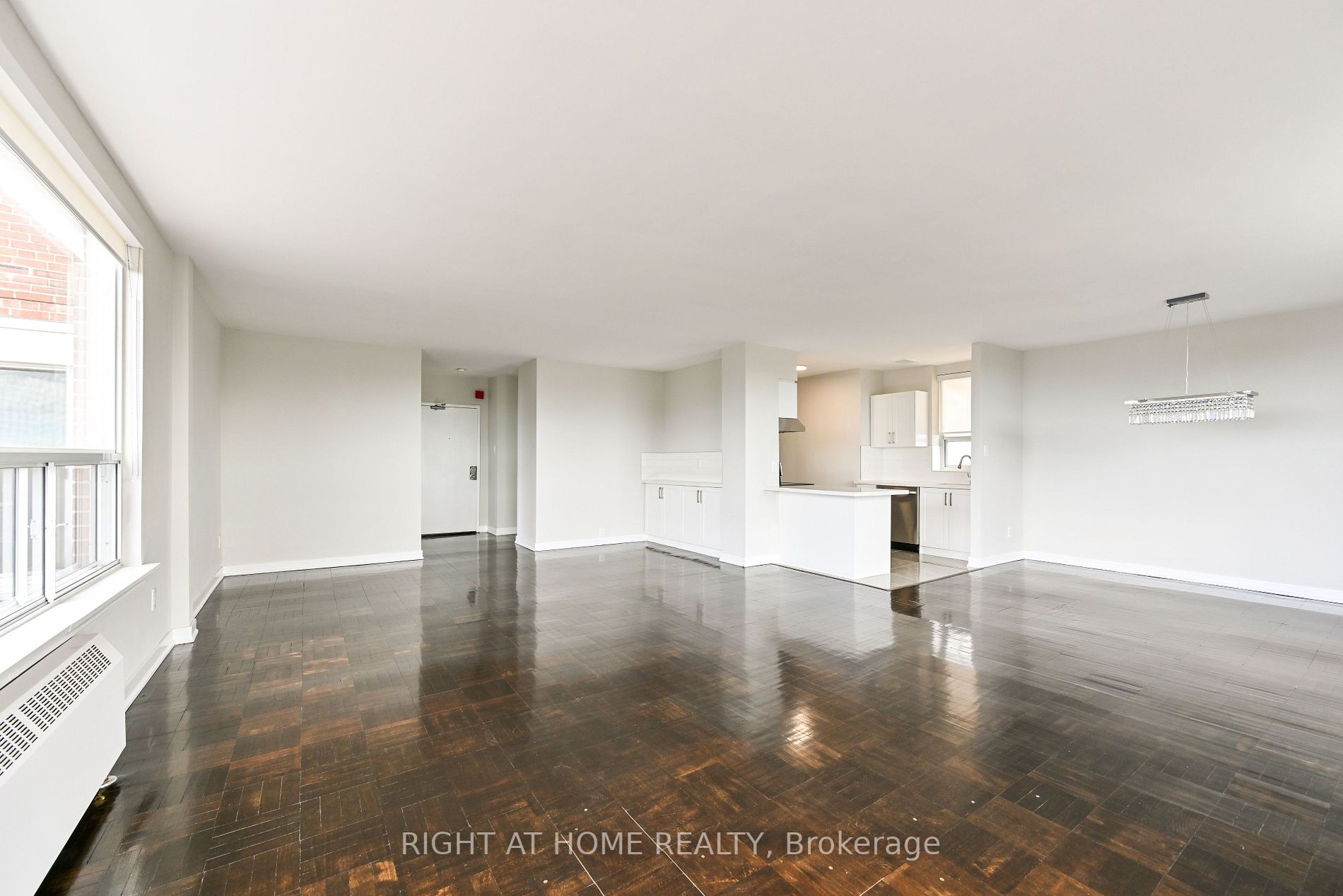 780 Eglinton Ave W, #606