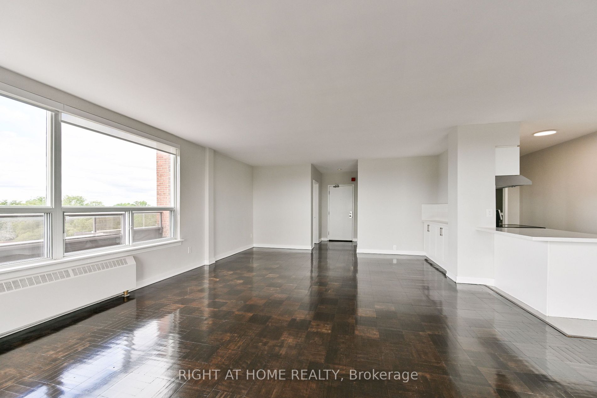 780 Eglinton Ave W, #606