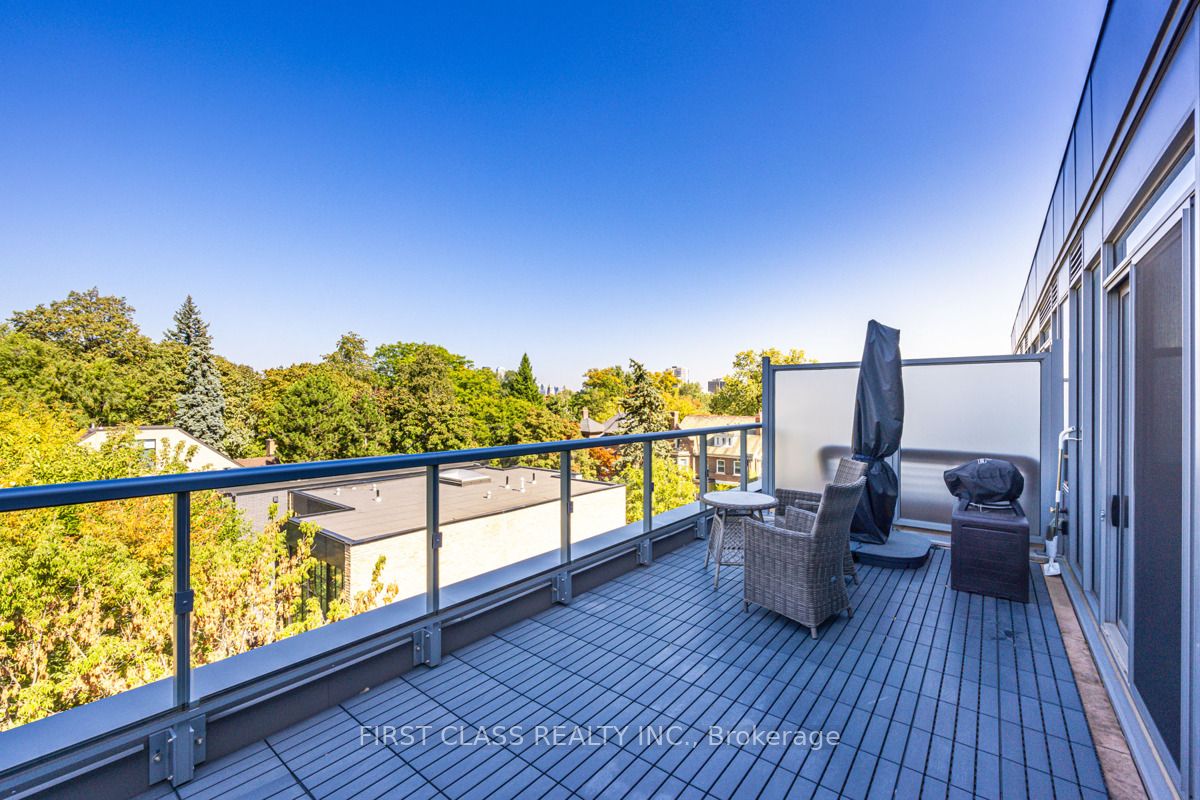 6 Parkwood Ave, #501