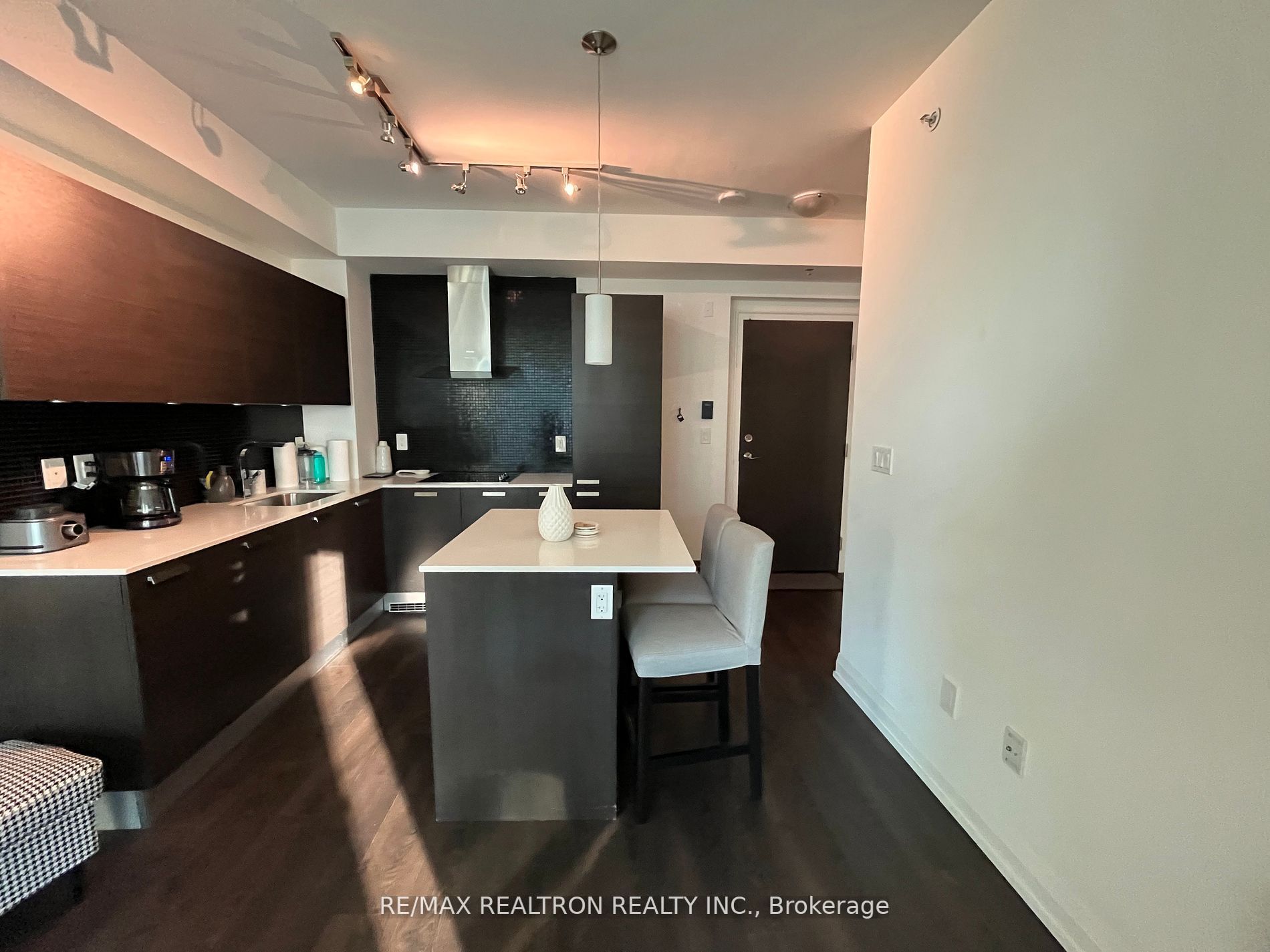 9 Bogert Ave, #609