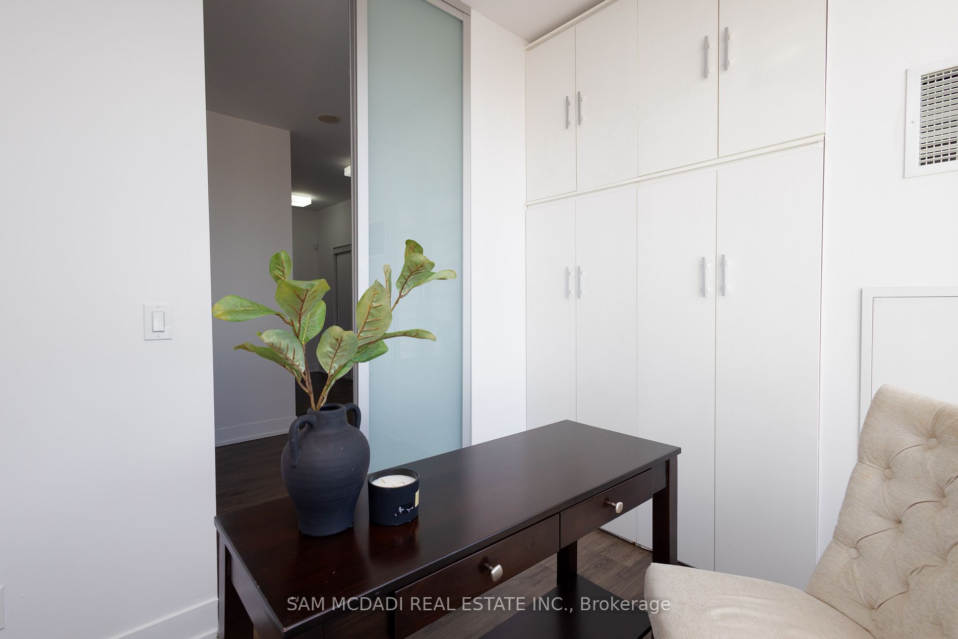 68 Merton St, #1107