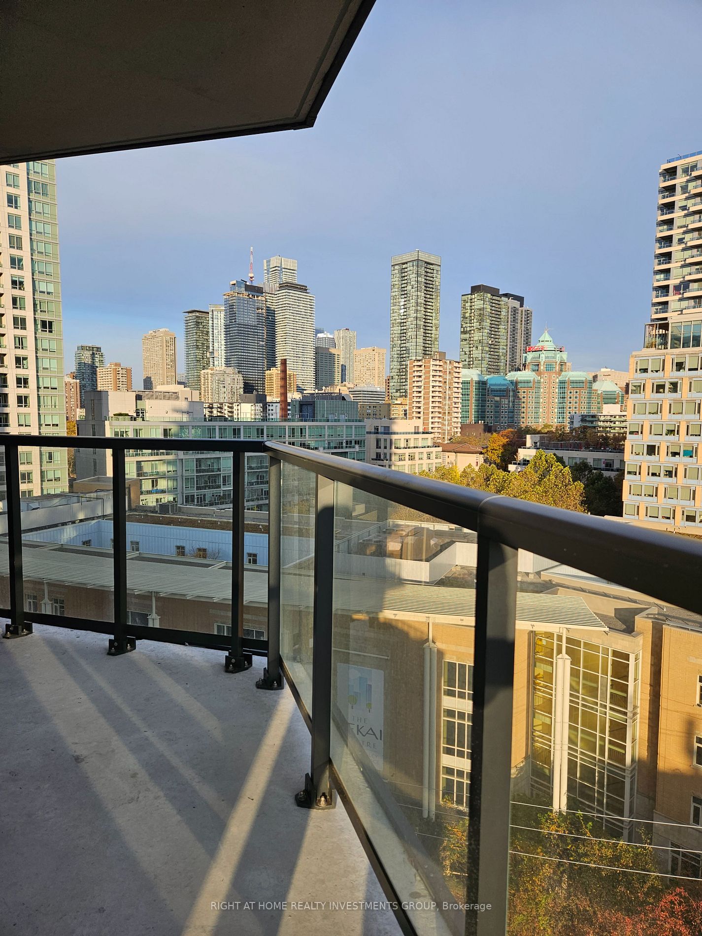 159 Wellesley St E, #703