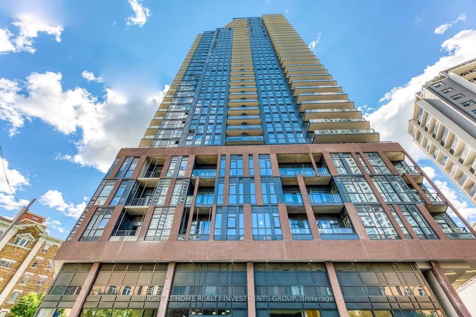 159 Wellesley St E, #703