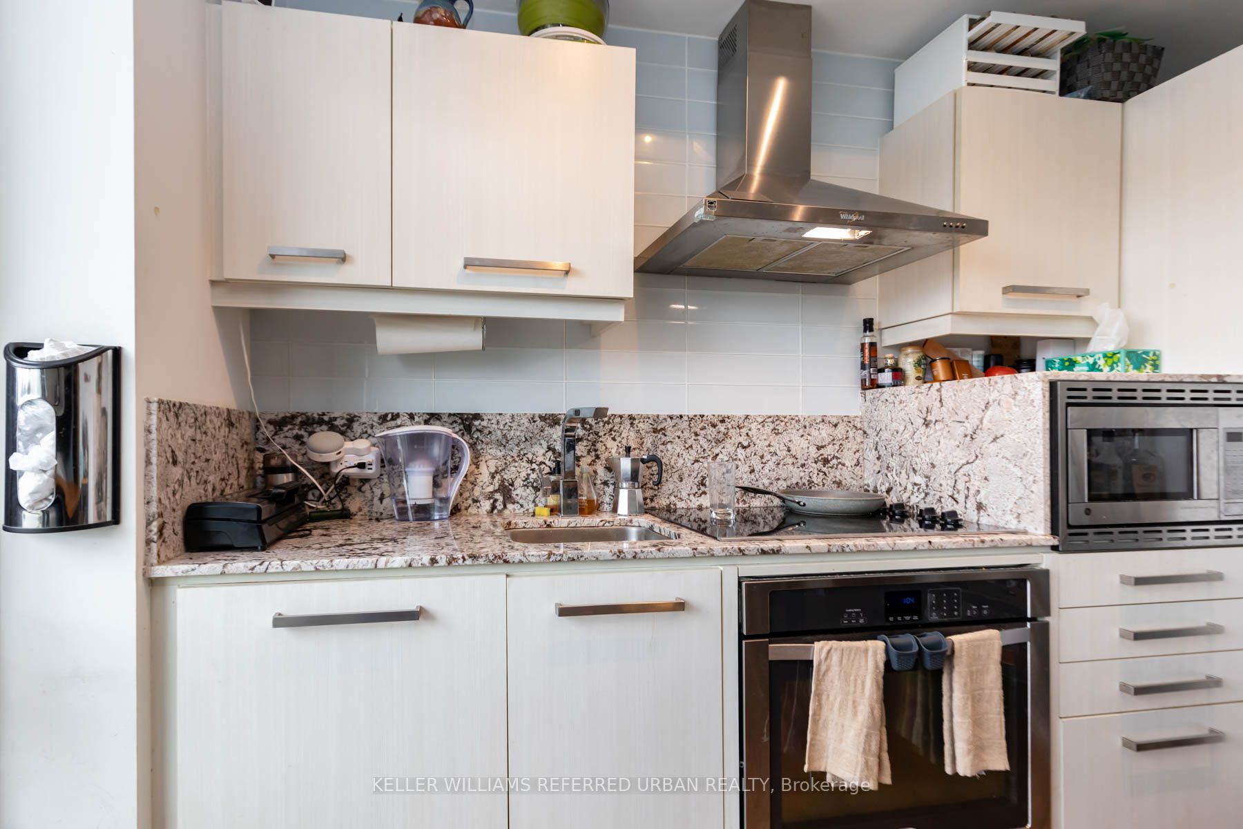15 Beverley St, #503