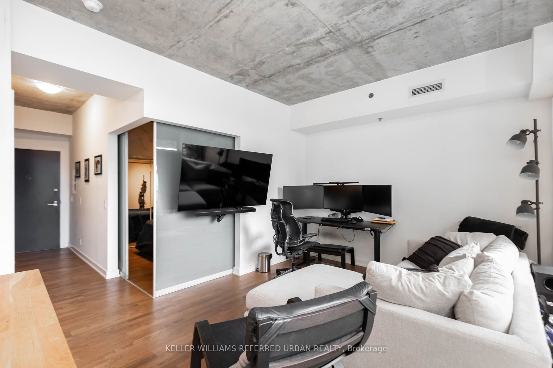 15 Beverley St, #503