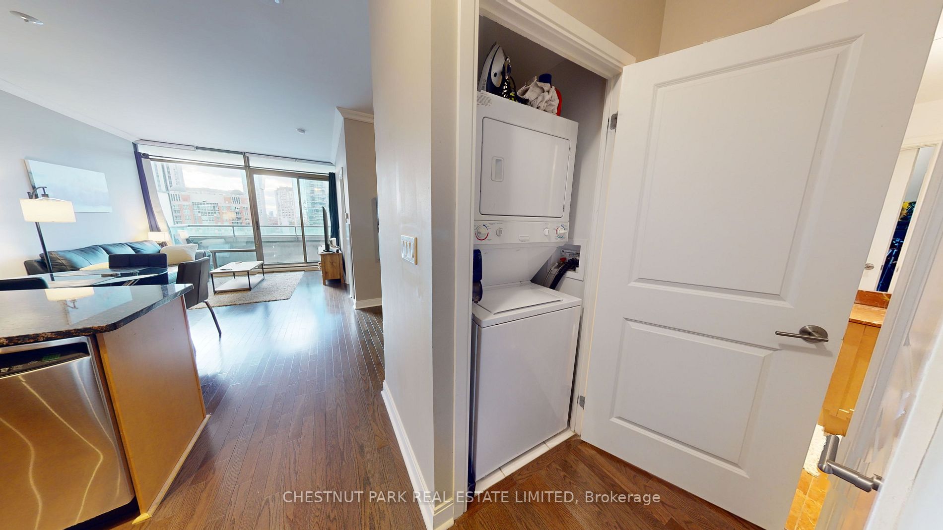 18 Yorkville Ave W, #1606
