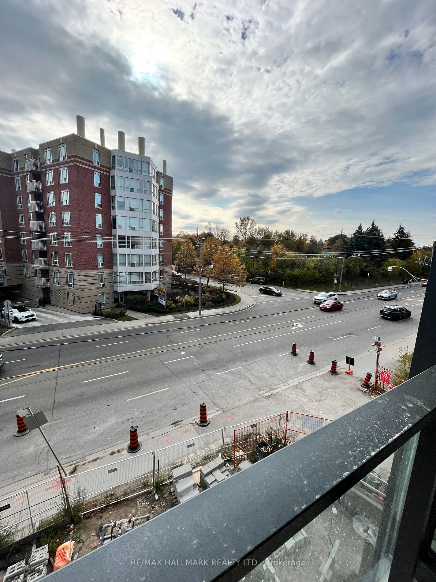 250 Lawrence Ave, #318