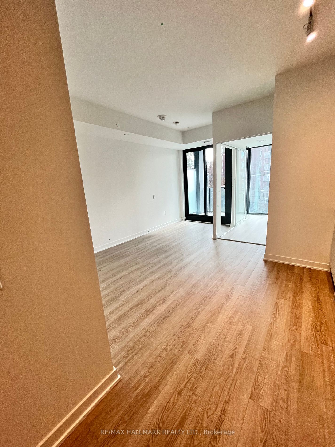 250 Lawrence Ave, #318