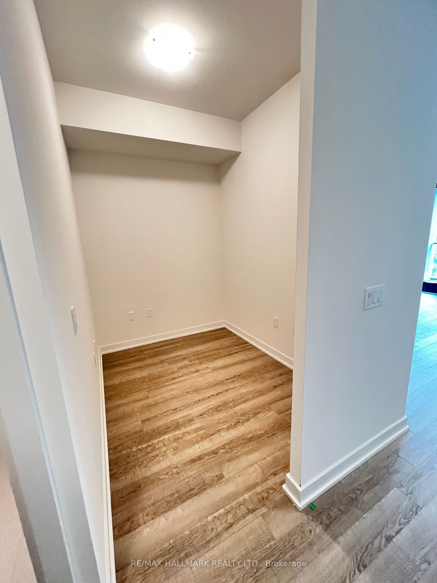 250 Lawrence Ave, #318