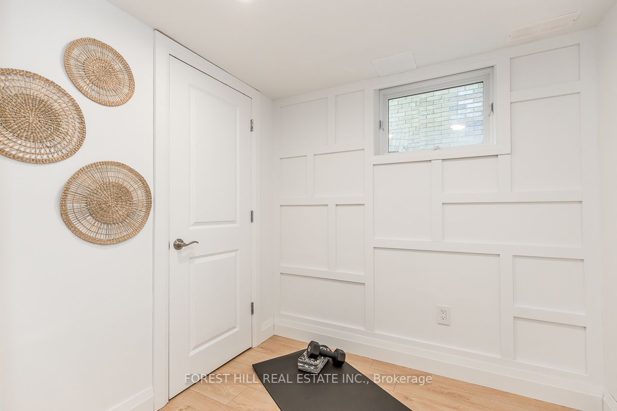 210 Bessborough Dr