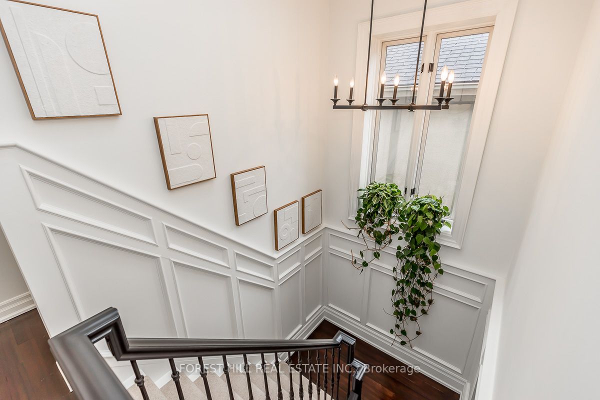 210 Bessborough Dr