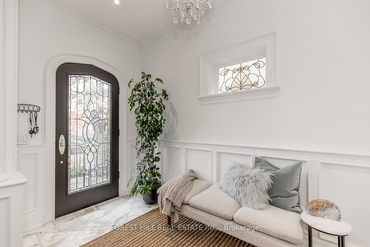 210 Bessborough Dr