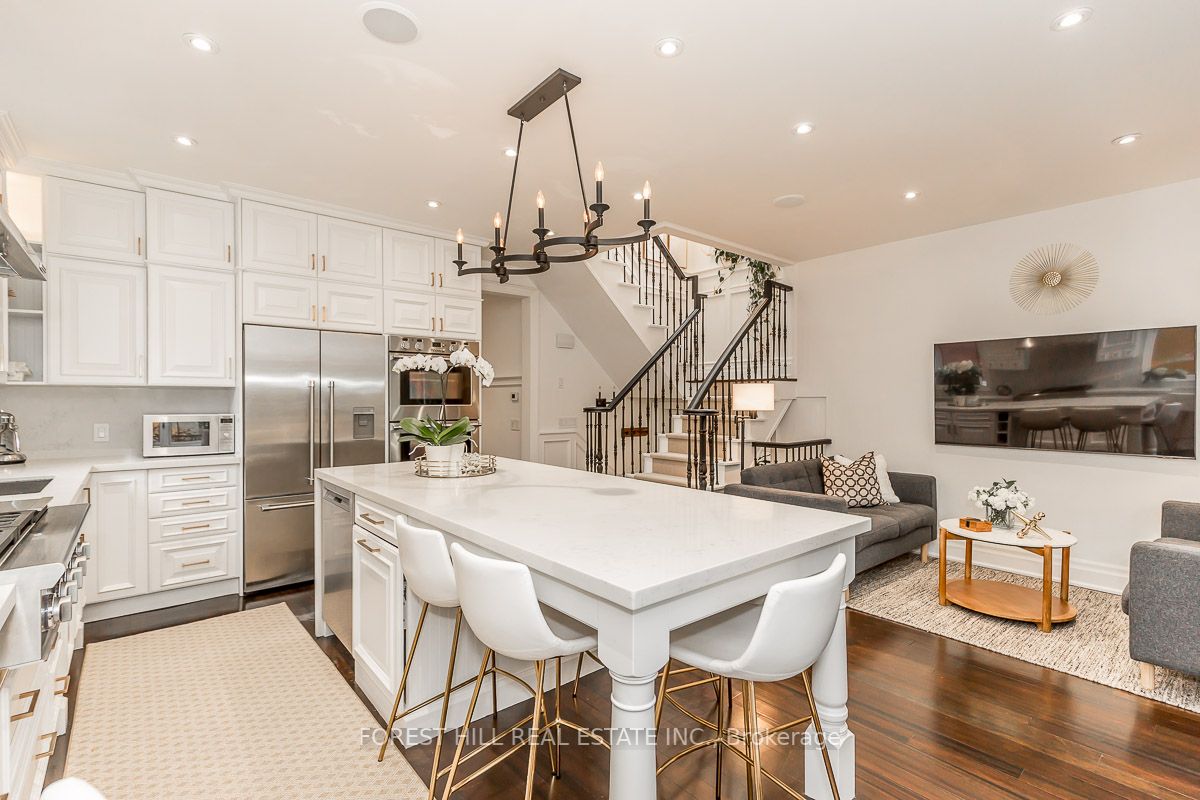 210 Bessborough Dr